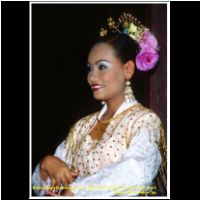 12500 336 1 Folklore im Hotel Pelangi Beach Malaysia 2006 Langkawi.jpg
